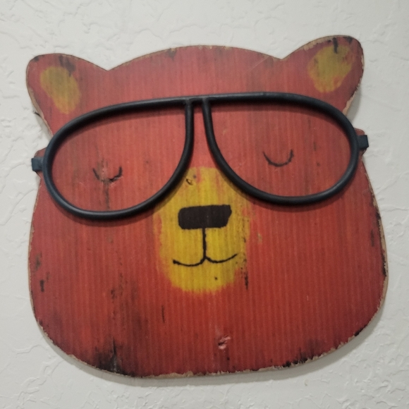 Decor - Picture 1 of 1